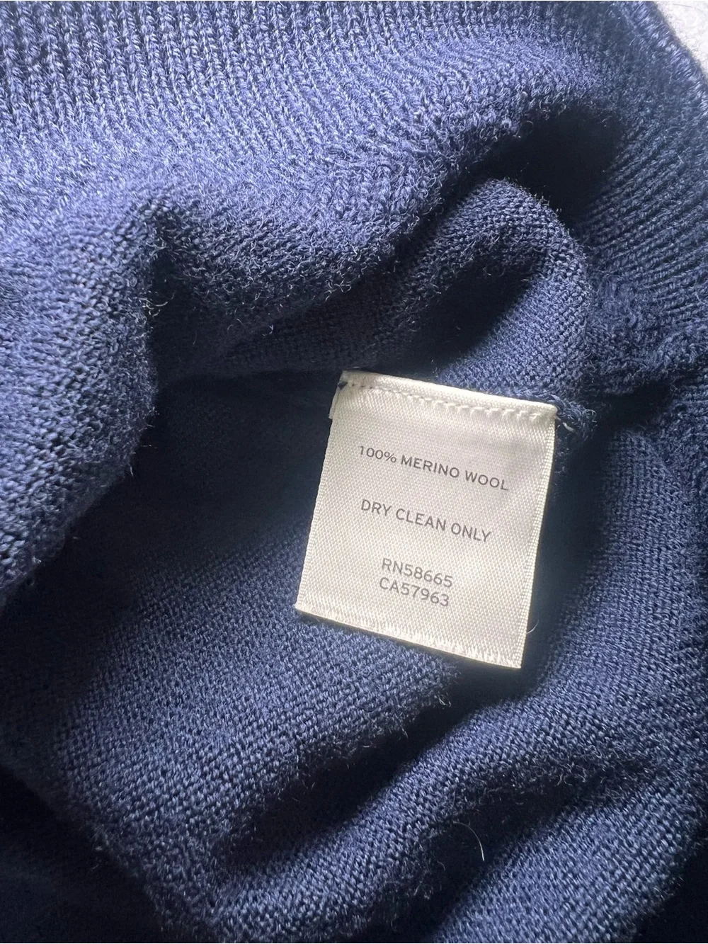 JWN John W Nordstrom Men’s Navy Blue Merino Wool V-Neck Sweater,Large  FLAW-Read